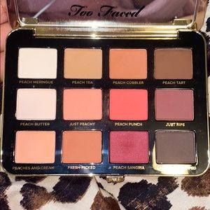 Too faced Just Peachy mattes palette 🍑